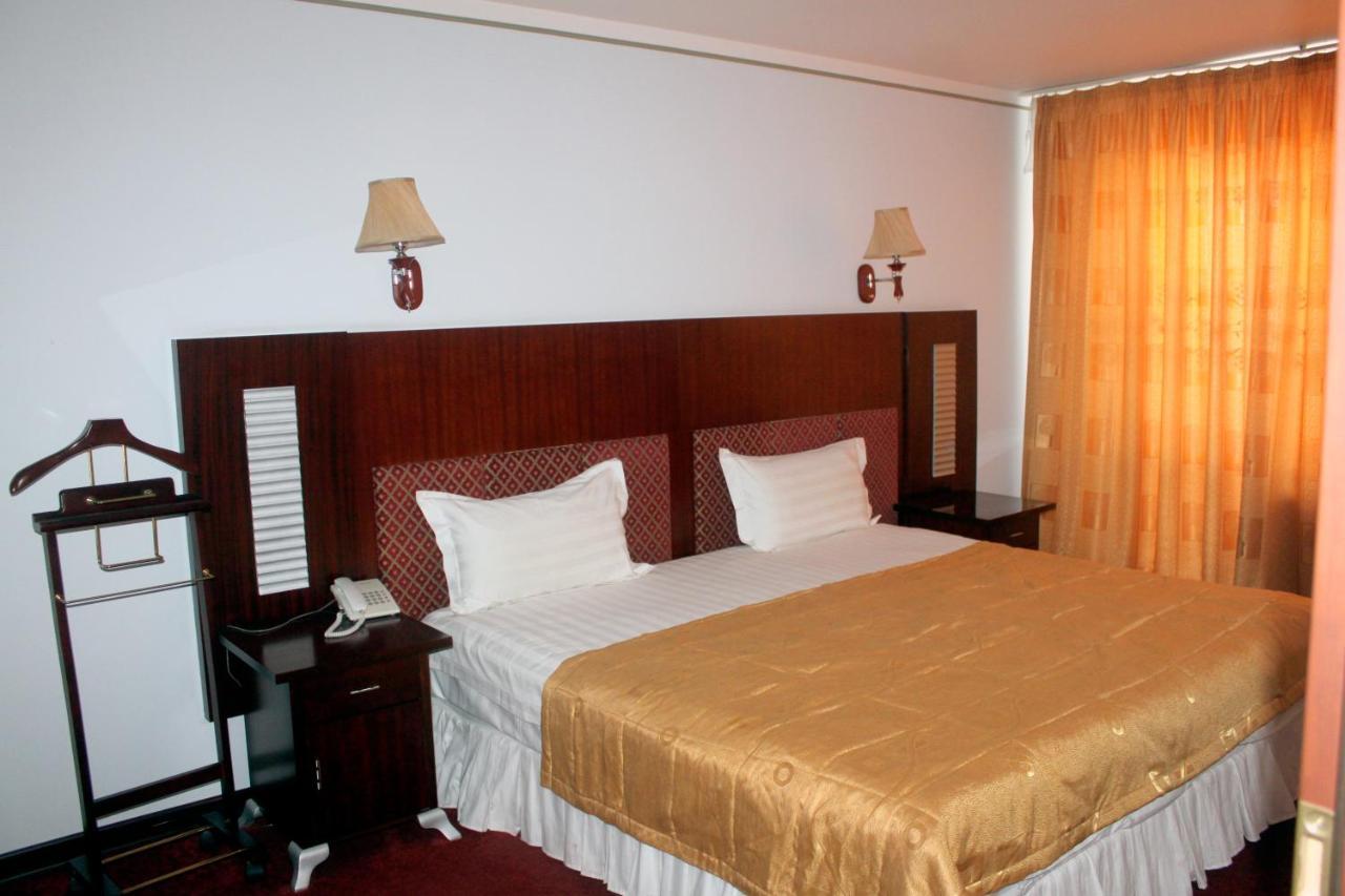 Hotel Grand Buxoro Ngoại thất bức ảnh