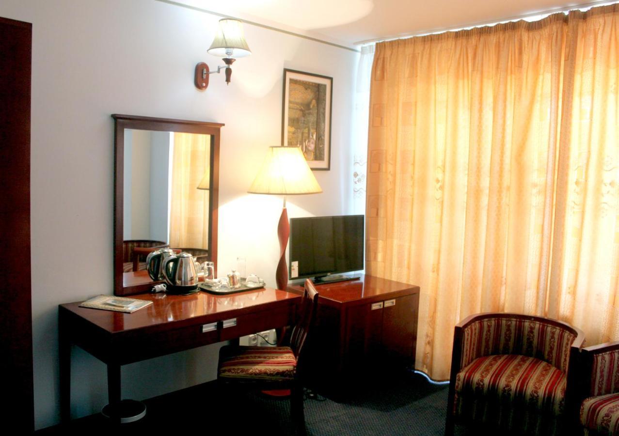 Hotel Grand Buxoro Ngoại thất bức ảnh