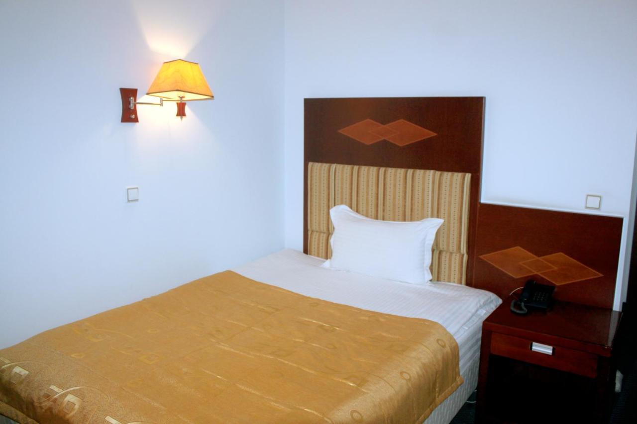 Hotel Grand Buxoro Ngoại thất bức ảnh